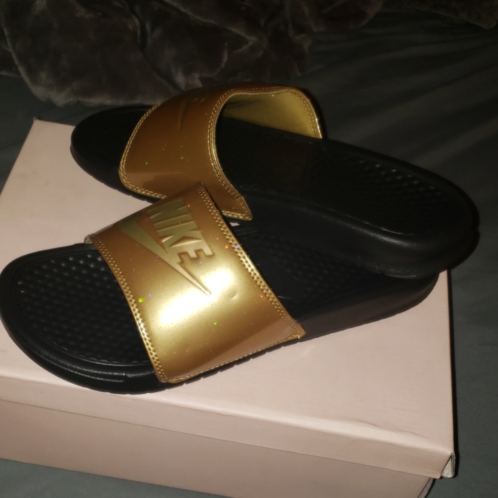Nike slides